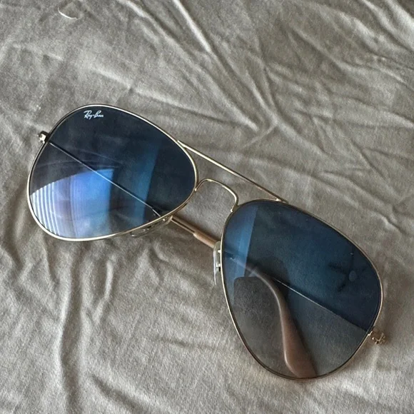 Ray-Ban Gold Aviator Sunglasses with Blue Lenses - Picture 4 of 4